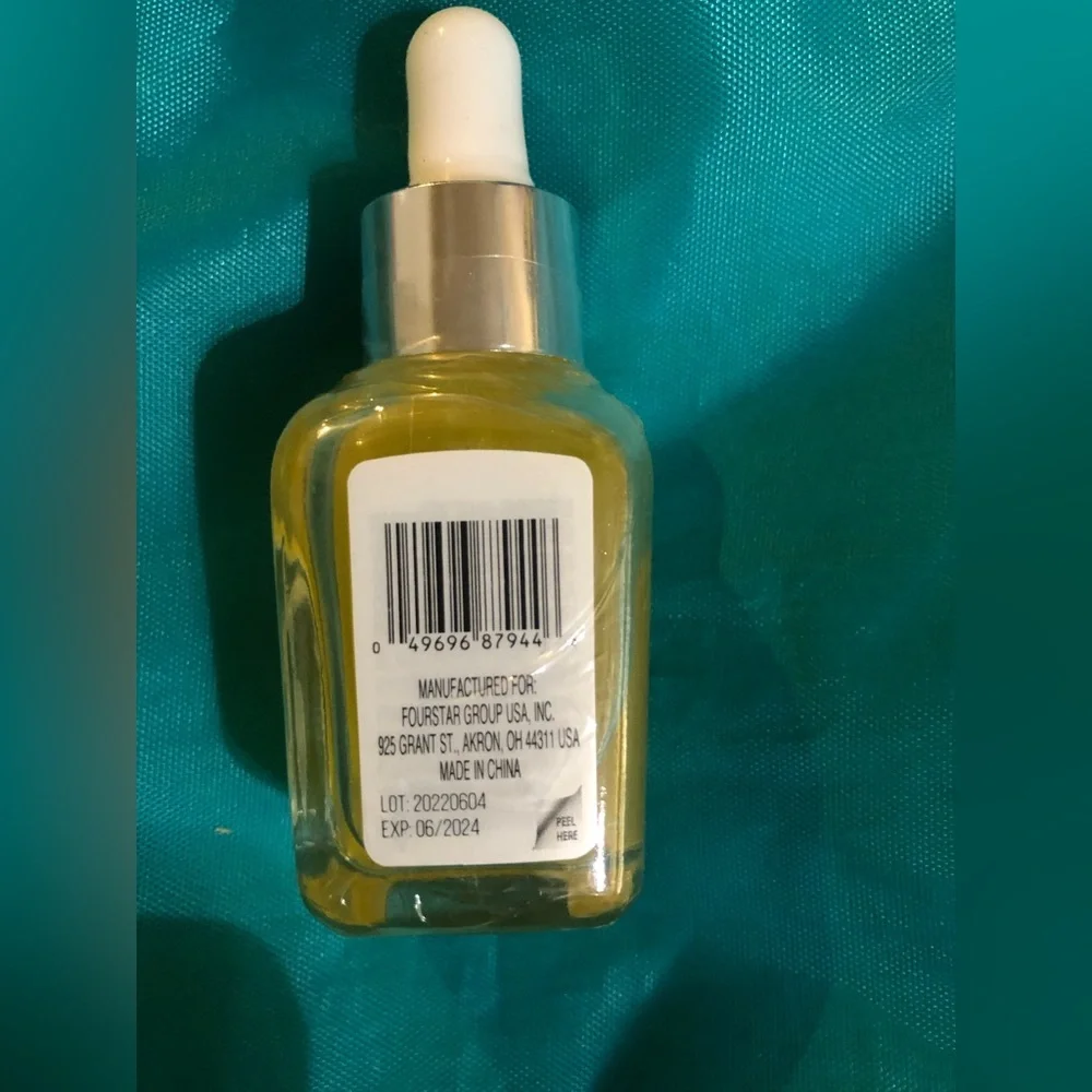 Hydrating jojoba oil glow enhancing shimmer facial serum‎ new 2pack